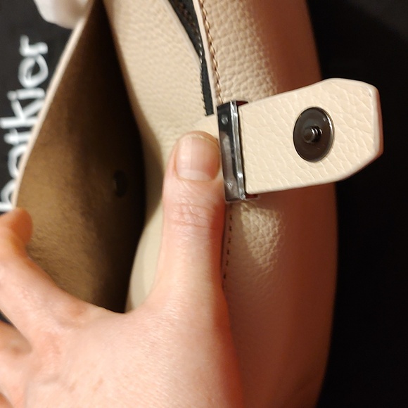 NWT Botiker Warren Crossbody bag with authenticity card, Dustbag and strap - Picture 14 of 16